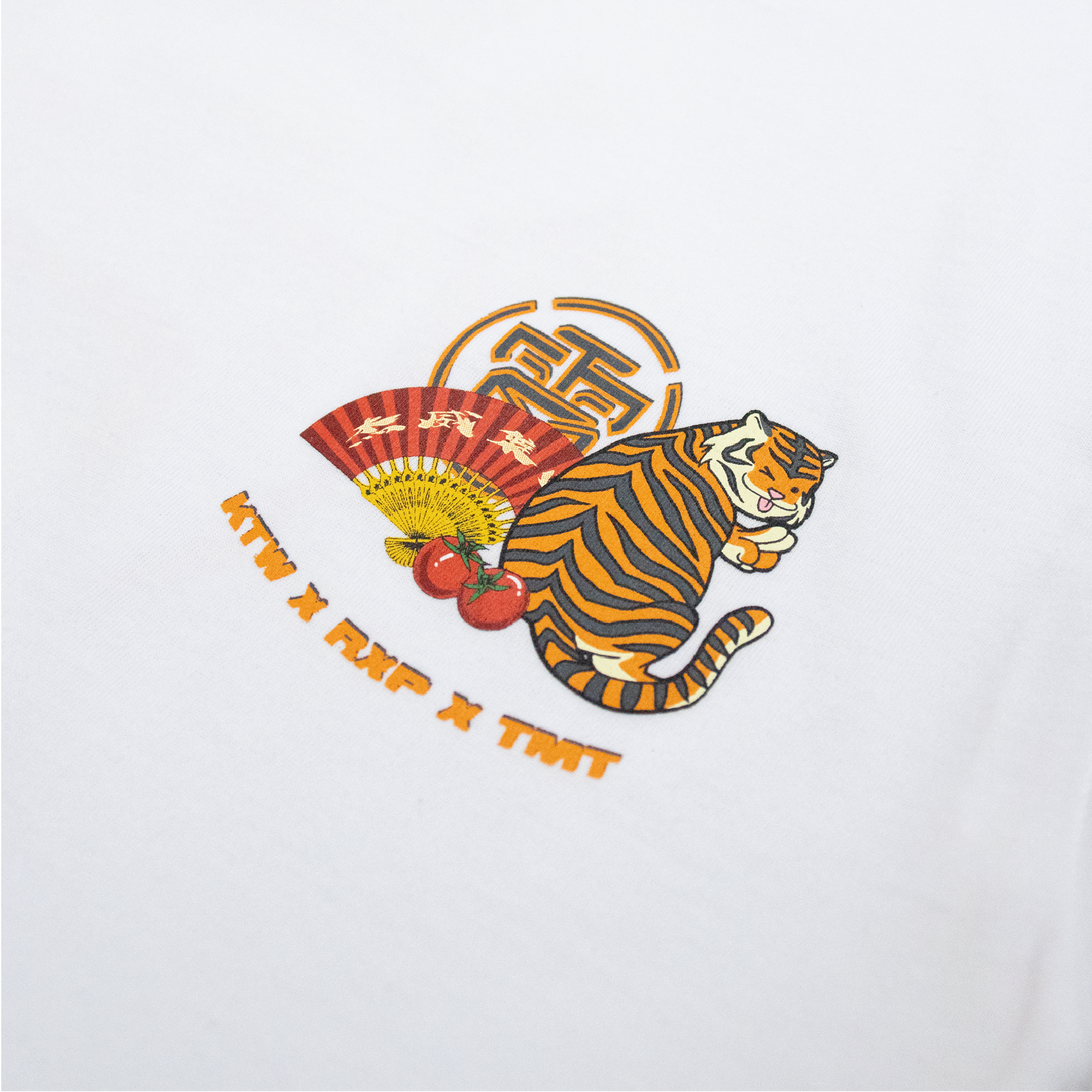 THE GREAT TIGER - OVERSIZED TEE - WHITE